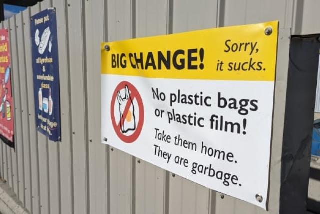 no-plastics-sign-at-raven-recylcling.jpg