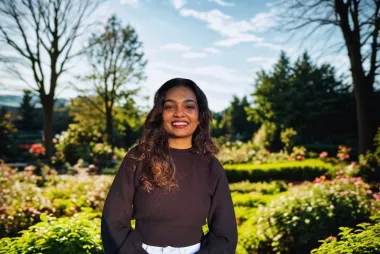 Madhini Vigneswaran Headshot